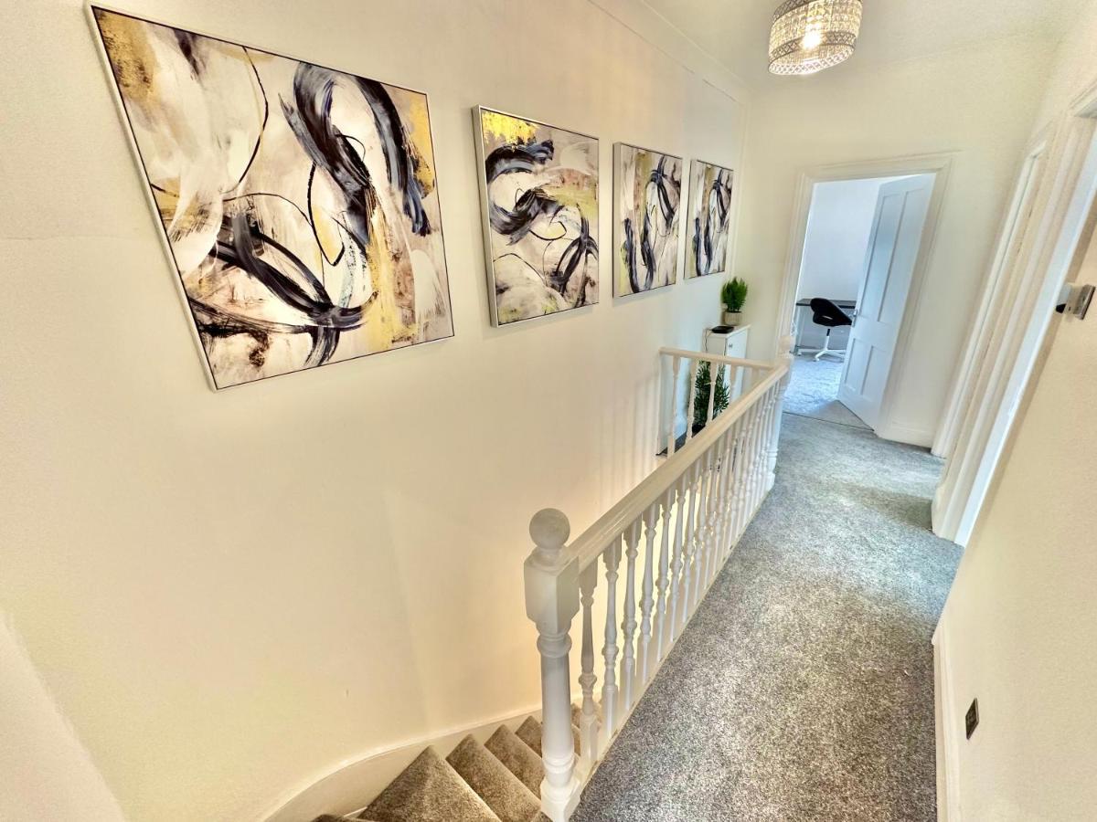 Chic Apartment In Central Bournemouth With Parking Eksteriør billede
